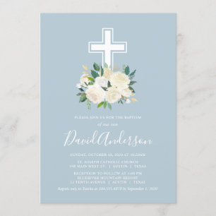 Dammblått kors med krämfärgade blommor, dop pojke inbjudningar