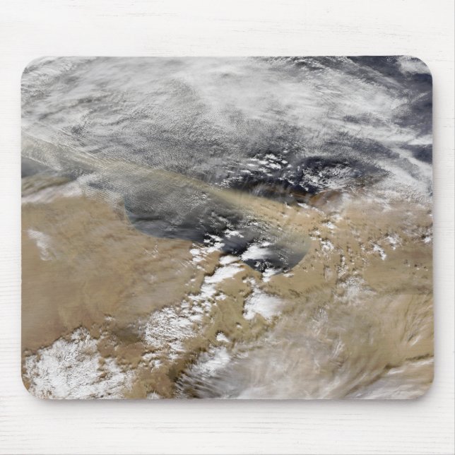 Dammen blåser utanför Libyens kusten Musmatta (Framsidan)