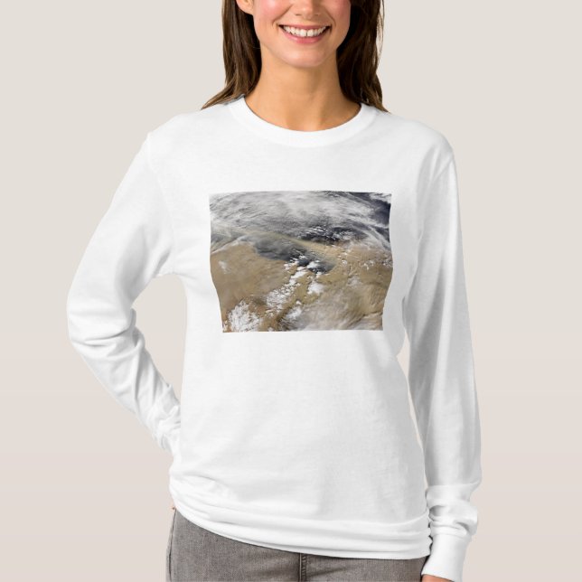 Dammen blåser utanför Libyens kusten T-shirt (Framsida)