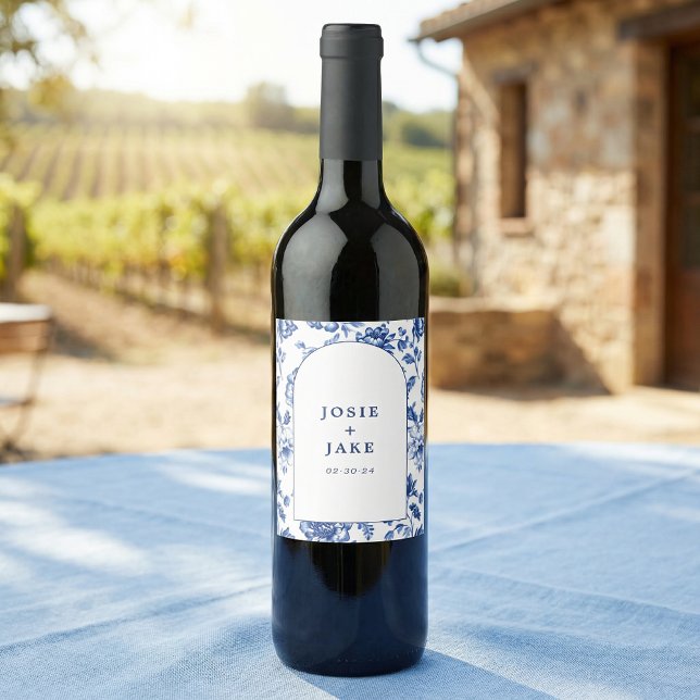 Dammig blå chinoiserie blomster anpassad bröllop vinflaska etikett (Dusty Blue Chinoiserie Floral Custom Wedding Wine Label)