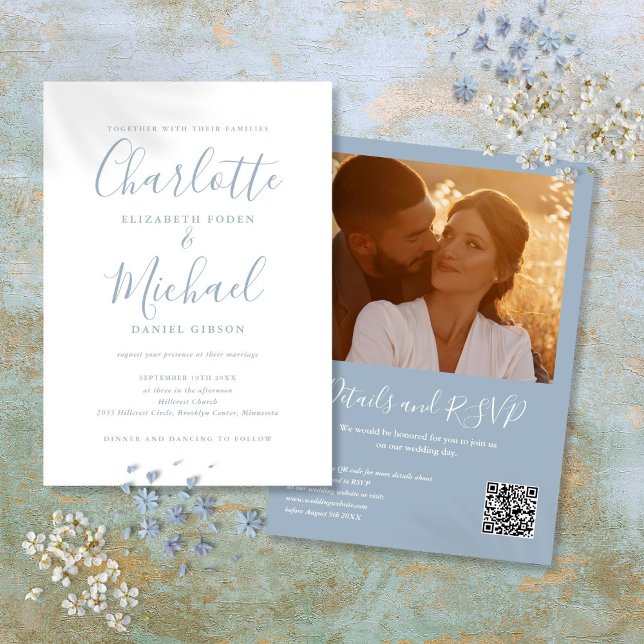 Dammig blå elegant skript QR-kod foto bröllop Inbjudningar (Dusty Blue Elegant Script QR Code Photo Wedding Invitation)