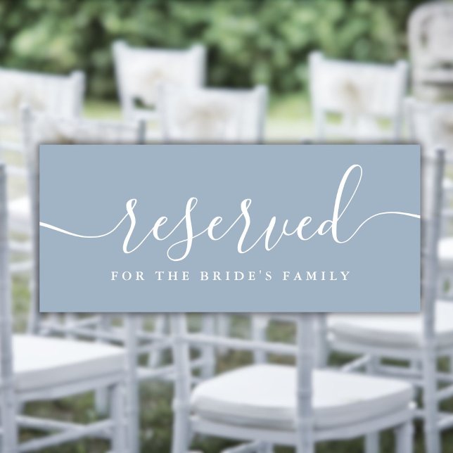 Dammig blå skrift Bröllops reserverad stols skylt (Dusty Blue Script Wedding Reserved Chair Sig)