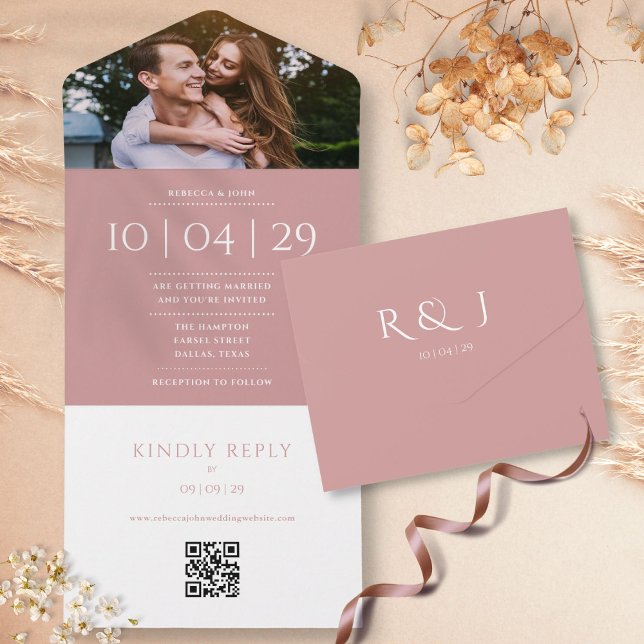 Dammig rosmonogram QR-kod Foto Bröllopsdatum (Dusty Rose Monogram QR Code Photo Wedding Date All In One Invitation)
