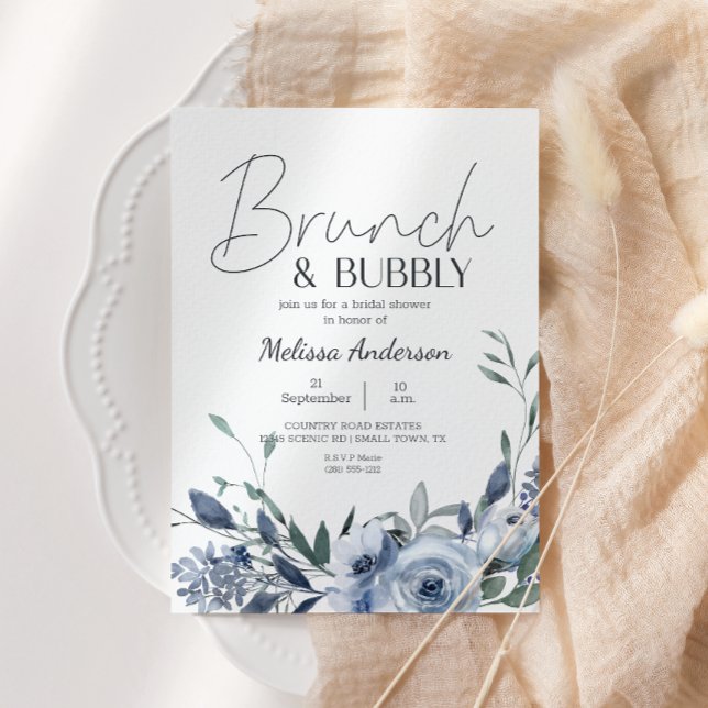 Dammiga blå blommor Brunch Bröllopsdusch inbjudan (Skapare uppladdad)