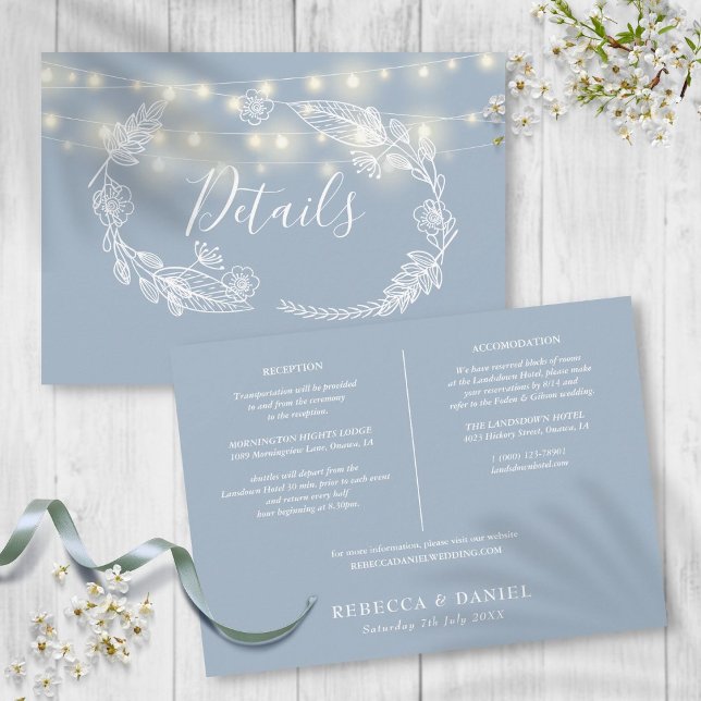 Dammiga blå strängljus Bröllopsdetaljkort Inbjudningar (Dusty Blue String Lights Wedding Details Card)