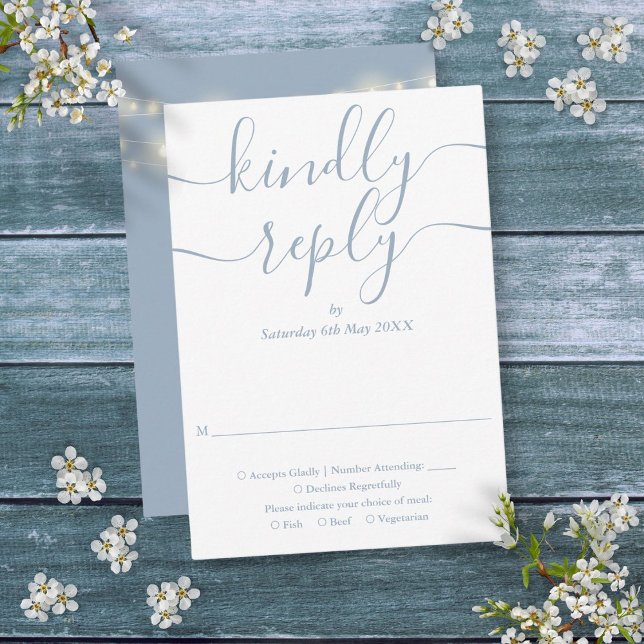 Dammiga blåa strängljus bröllop OSA kort (Dusty Blue Script String Lights Wedding RSVP Card)