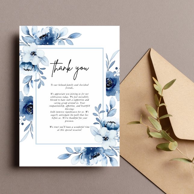 Dammigt Blått Marin Champagne Elfenben Blommig Brö Tack Kort (Dusty blue and navy floral thank you card adds elegant charm to your wedding gratitude notes)