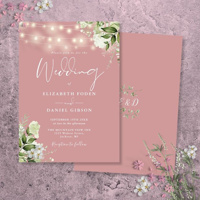 Dammrosa slinglampor med blomster monogram bröllop inbjudningar (Dusty Rose String Lights Floral Monogram Wedding Invitation)