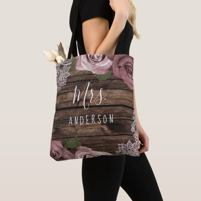 Dammtrosa Mauve Rosor Blommig Spets Trä Rustik Tygkasse (Närbild)