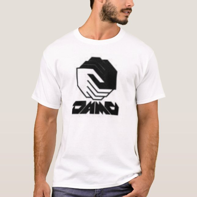 Damo Tee (Framsida)