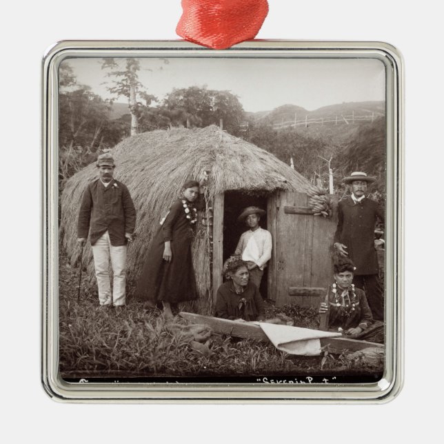 Danande Tappa, en infödd trasa, c.1875 Julgransprydnad Metall (Framsidan)