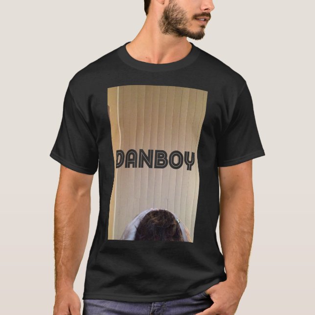 Danboy Original Design Basic T-Shirt (Framsida)