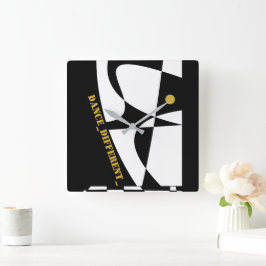 DANCE_DIFFERENT_ FYRKANTIG KLOCKA