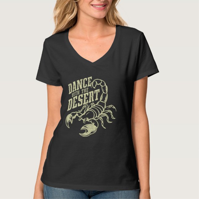 Dance med Desert Scorpion T Shirt (Framsida)