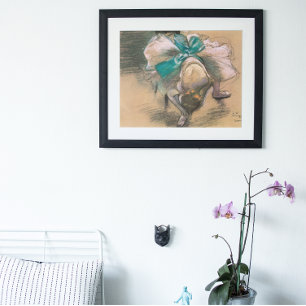 Dancer Tying Hennes Rosett band av Edgar Degas Poster