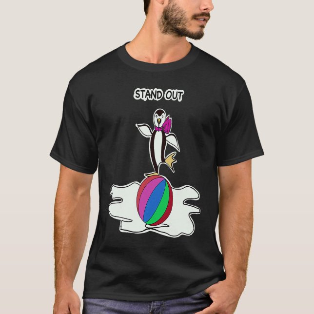 Dancing Penguin Fun Animals T Shirt (Framsida)