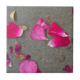 Dancing Petals IV Kakelplatta