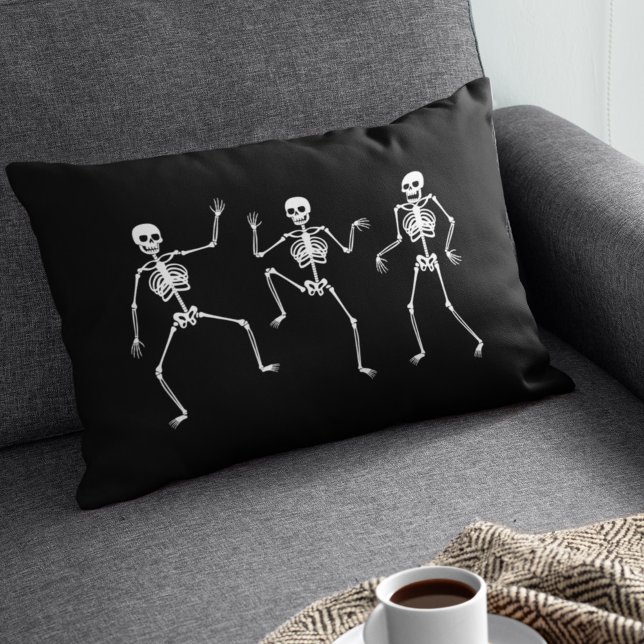 Dancing Skeleton Funny Spooky Halloween Season Lumbarkudde (Skapare uppladdad)