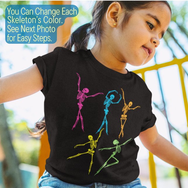 Dancing Skeletons Funny Spooky Ballerina Halloween T Shirt (Skapare uppladdad)