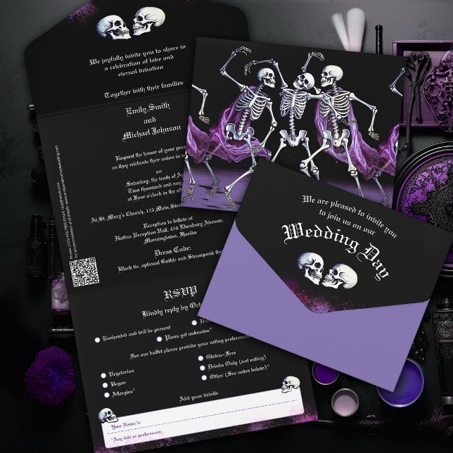 Dancing Skeletons Lila Gothic Bröllopinbjudan (Purple Gothic Wedding Invitations to set the scene at your Gothic Gathering. Perfect for steampunk.)