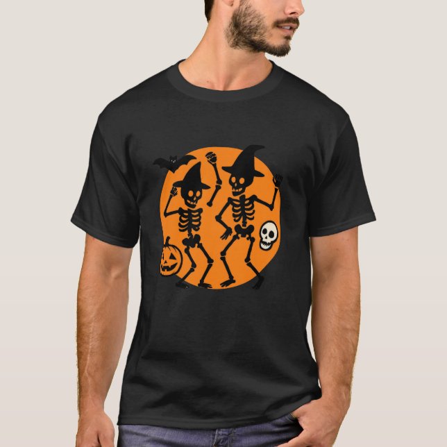 Dancing Skeletons Pumpkin Halloween Vibes T Shirt (Framsida)