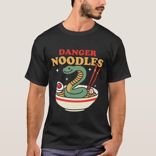 Danger Noodles Snake Ramen T Shirt (Framsida)