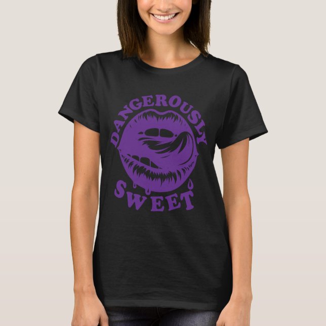 Dangerously Sweet: Halloween Lips Tee (Framsida)