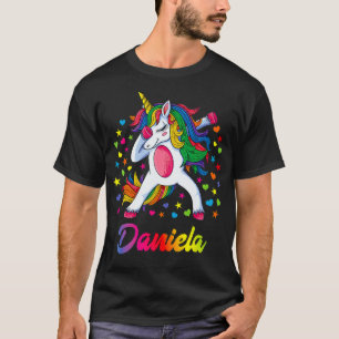 Daniela Dabbing Unicorn Rainbow Personlig Namn T Shirt