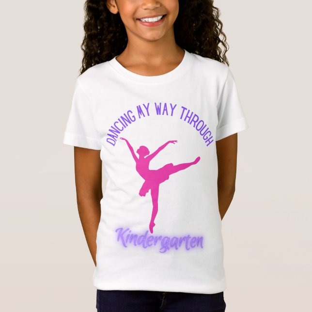 Dansa mig genom Kindergarten Rosas Lila T Shirt (Framsida)