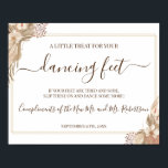 Dansande fötter Flip Flops Bröllopsmottagningsskyl Poster<br><div class="desc">Lägg till din evenemangsinformation och för ytterligare anpassning,  klicka på länken "klicka för att anpassa ytterligare". ~ Kontrollera samlingen efter matchande spel,  inbjudan,  skyltar och mer ~</div>