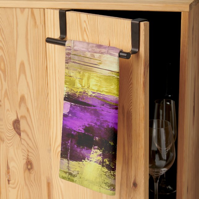 Dansar genom Violett Expressiv Modern Abstrakt Kökshandduk (Thirds Fold)