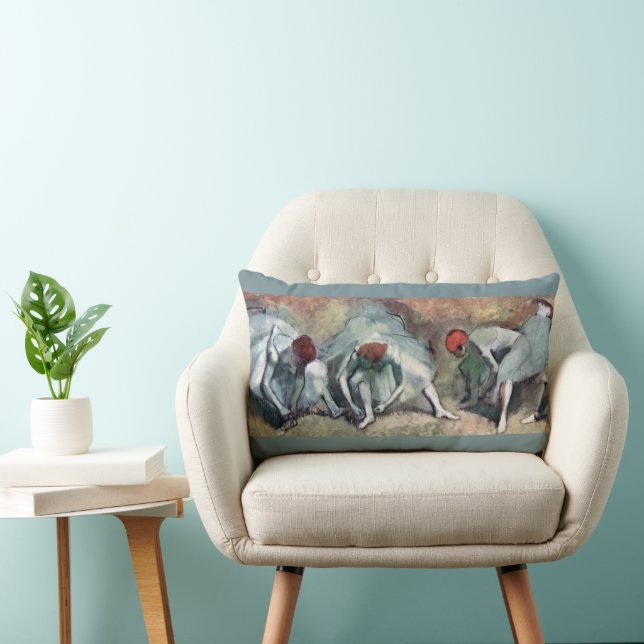 Dansare som knyter sina skor av Edgar Degas Lumbarkudde (Stol)