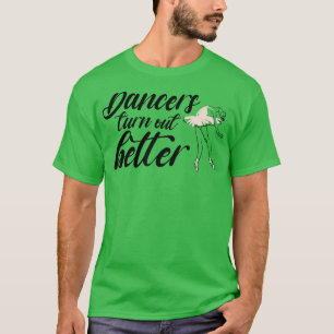 dansare visar sig vara bättre på att skjorta av si t shirt