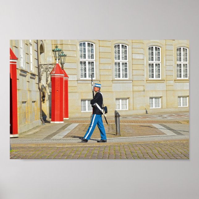 Danska Royalet Life Guard on Patrol, Köpenhamn Poster (Framsidan)