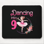 Danuta till 9 Ballerina 9:e Födelsedagsfesten Ball Musmatta<br><div class="desc">Danuta till 9 Ballerina 9:e Födelsedagsfesten Ballet Girls</div>