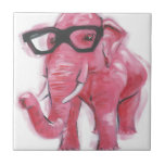 Dapper Animal | Rosa Elephant i eyeglass Kakelplatta<br><div class="desc">Den här utskriften har en rosa elefant i glasögon | Jennifer Rutledge</div>