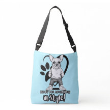 Dapper Doggo: Chihuahua med Swag