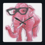 Dapperdjur| Rosa Elefanti i eglass Fyrkantig Klocka<br><div class="desc">Den här utskriften innehåller en rosa elefant i glasögon| Av Jennifer Rutledge</div>