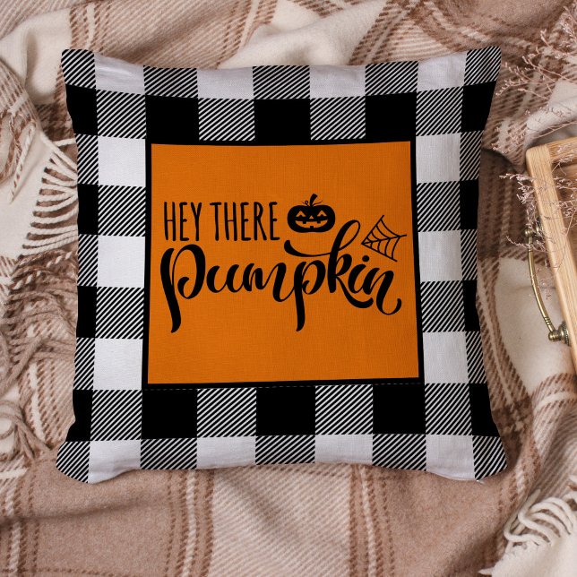 Där är Pumpkin Halloween Buffalo Play Kudde (Skapare uppladdad)