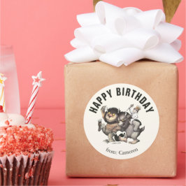 där Vild Sak är | GRATTIS PÅ FÖDELSEDAGEN Runt Klistermärke