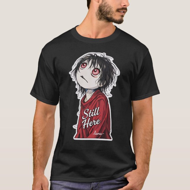 Dark Anime  "Still Here" Aesthetic Gothic Illustra T Shirt (Framsida)