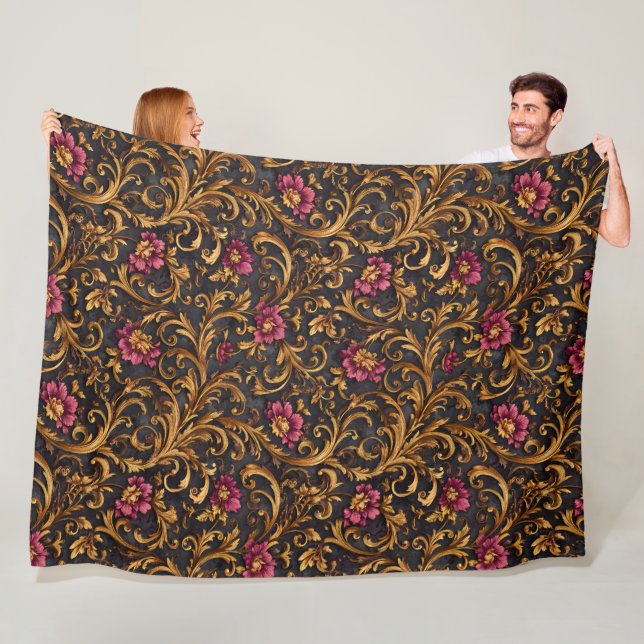 Dark Baroque Floral with Gold Scrolls Fleecefilt (På plats)