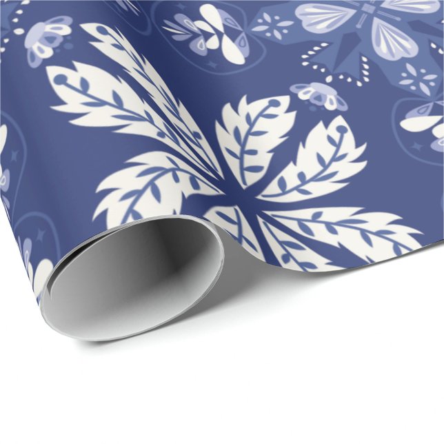 dark blue wrapping paper with a white butterfly presentpapper (Skapare uppladdad)
