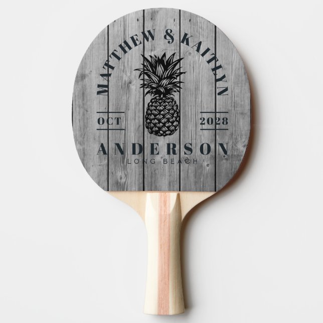 Dark Clean Gray Tropical Pineapple Wedding Crest Pingisracket (Baksidan)