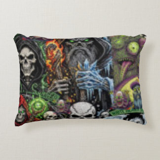 Dark Fantasy Horror Collage Throw Pillow | Sorcere Prydnadskudde