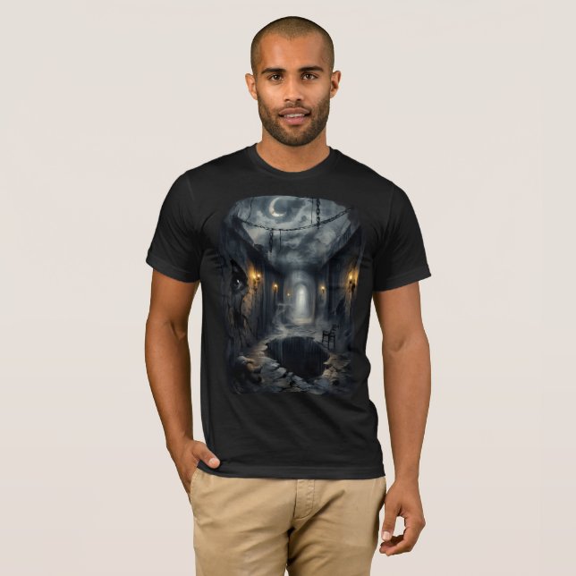 Dark Haunted Fantasy Corridor with Moonlit Sky T Shirt (Hel framsida)