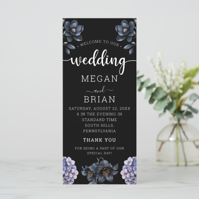 Dark Moody Black Floral Classic Typography Wedding Program (Stående Fram)
