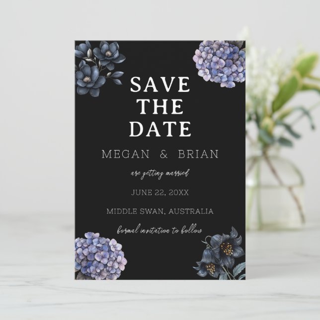 Dark Moody Black Floral Classic Typography Wedding Spara Datumet (Stående Fram)