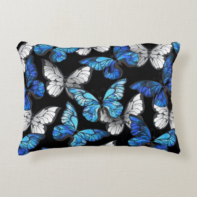 Dark Seamless Pattern with Blue Butterflies Morpho Prydnadskudde (Framsidan)