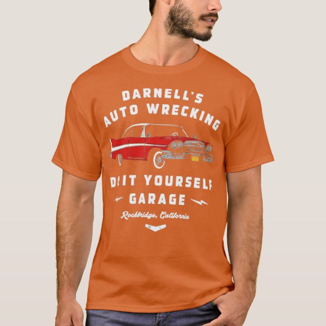 Darnell's Auto Wrecking - Do it you self Garage T Shirt (Framsida)